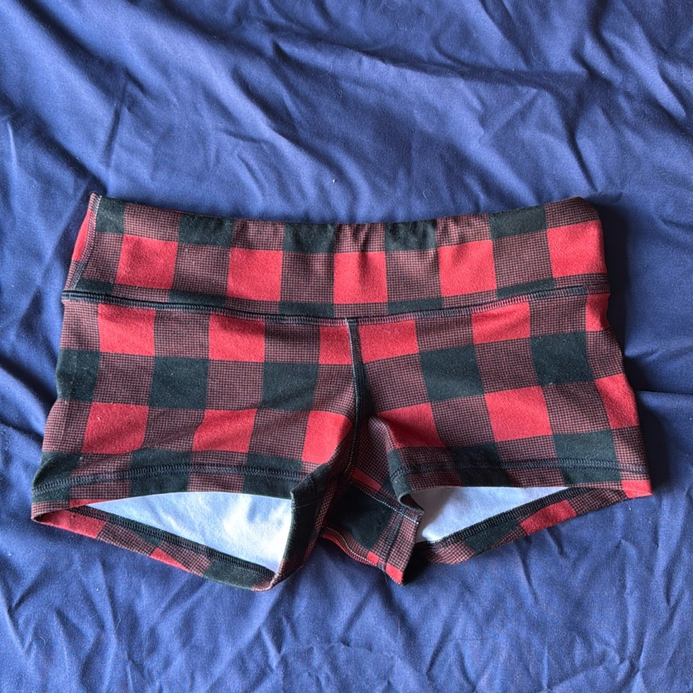 Fleo Medium Plaid Shorts